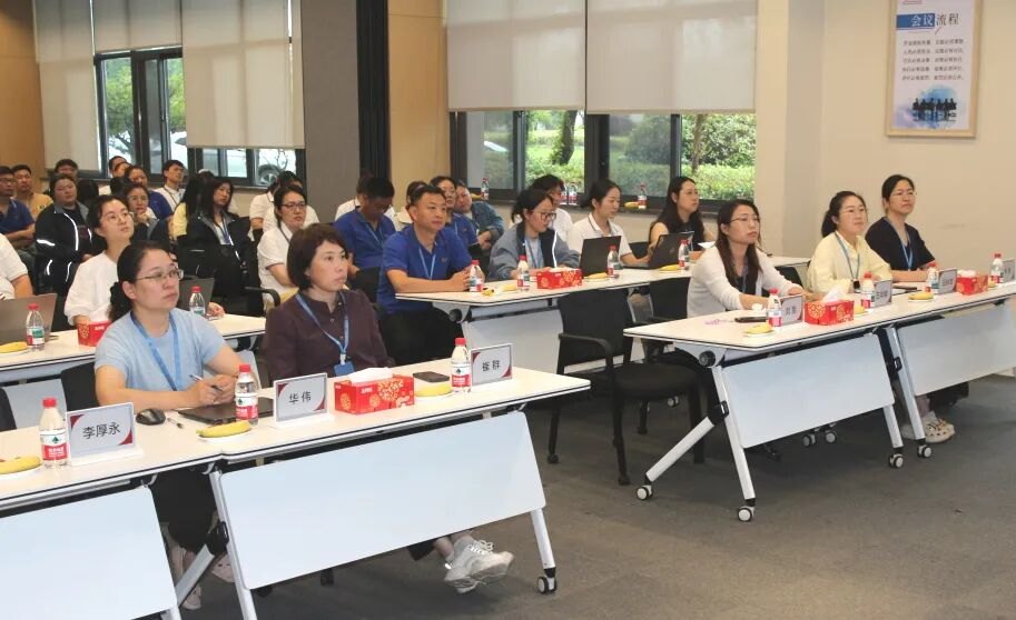 凝心聚力促发展 暖心赋能护成长|扬杰科技召开职工代表大会暨育儿专题讲座